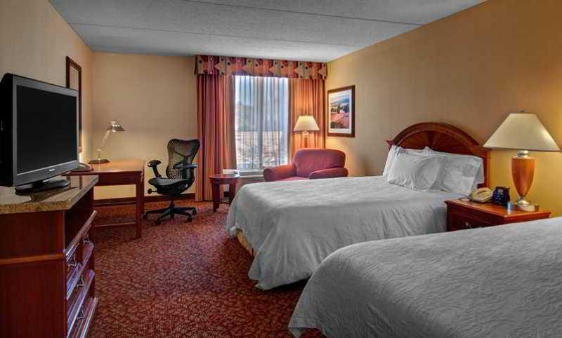 Hilton Garden Inn Newport News Dış mekan fotoğraf