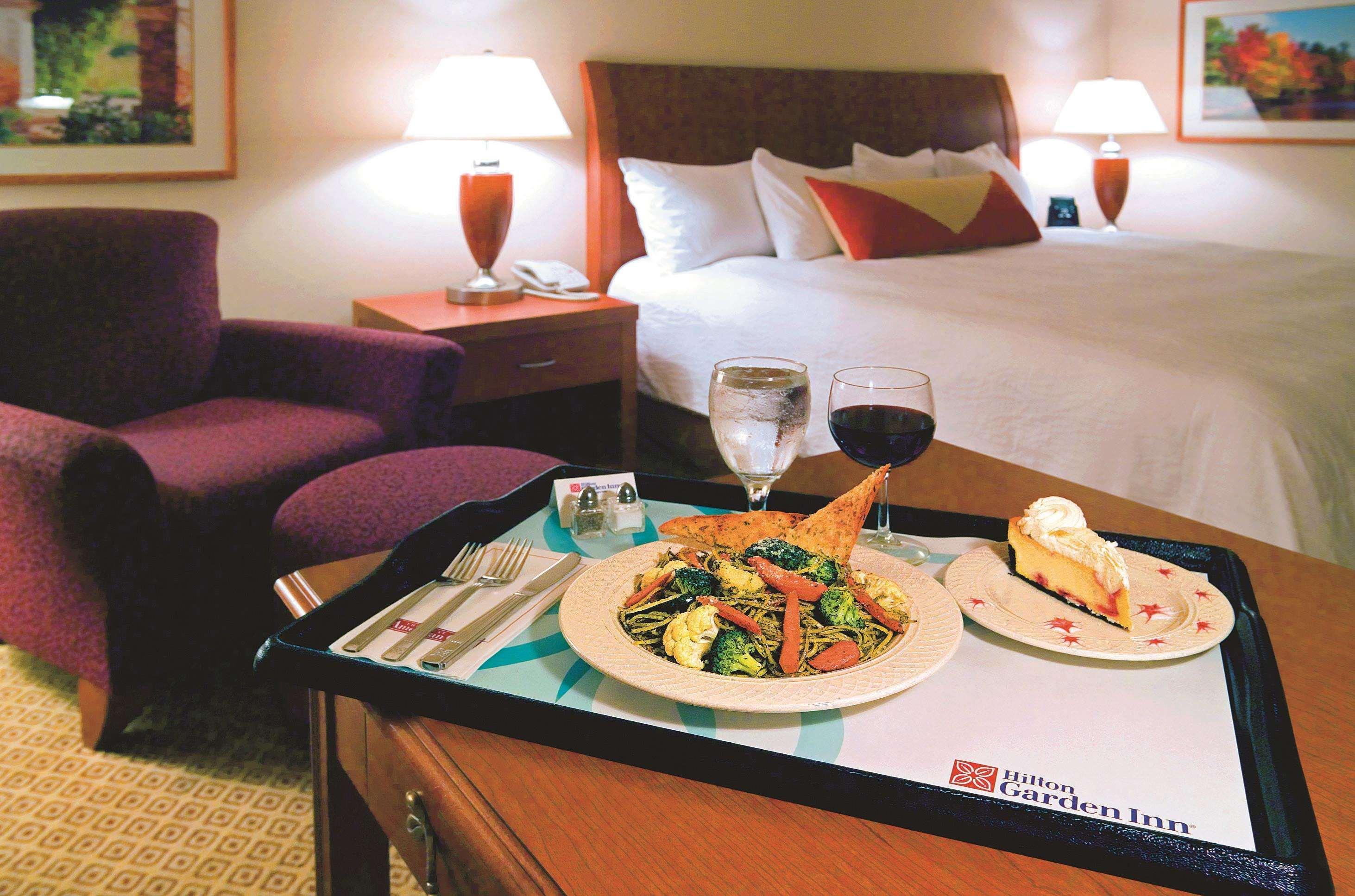 Hilton Garden Inn Newport News Dış mekan fotoğraf