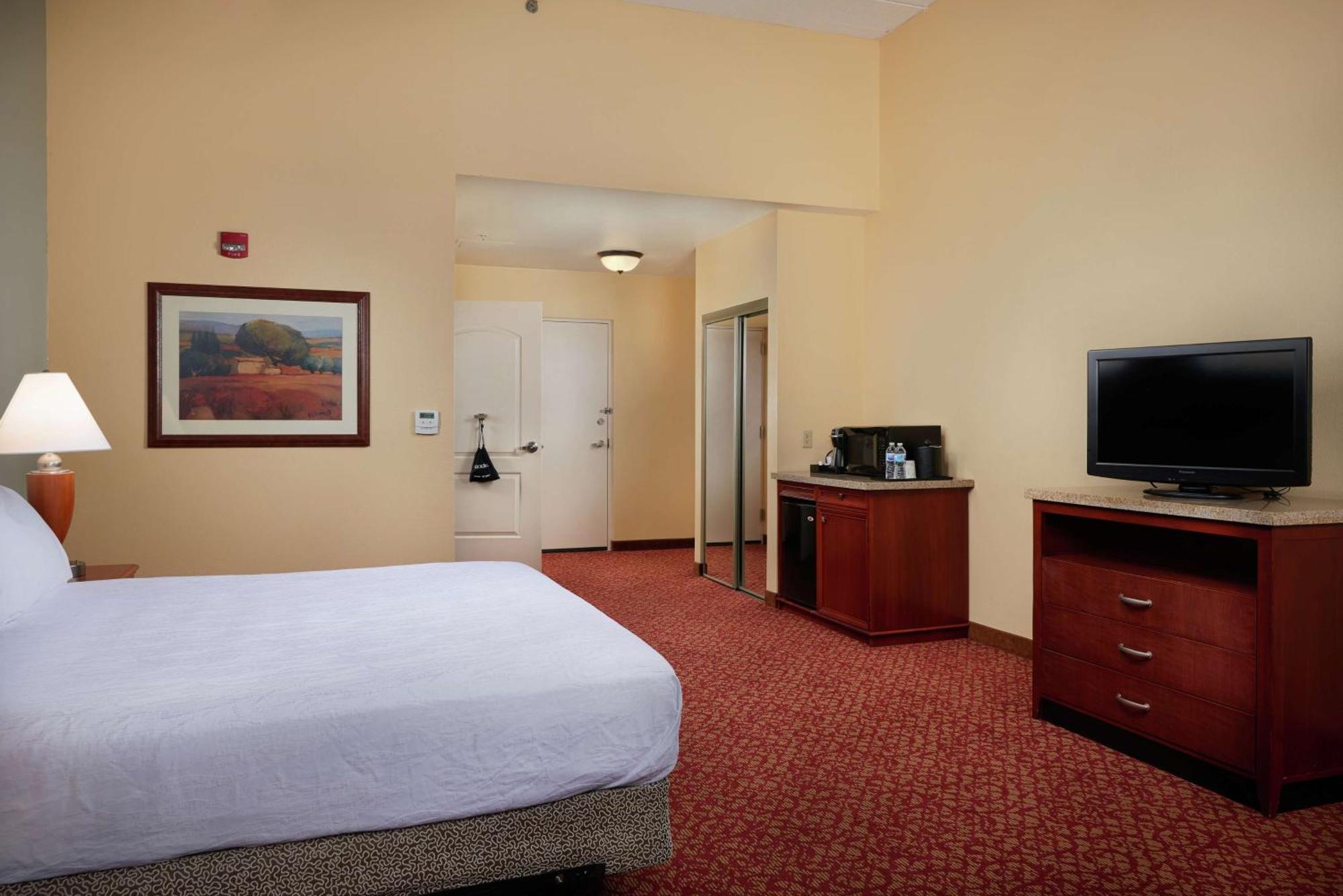 Hilton Garden Inn Newport News Dış mekan fotoğraf