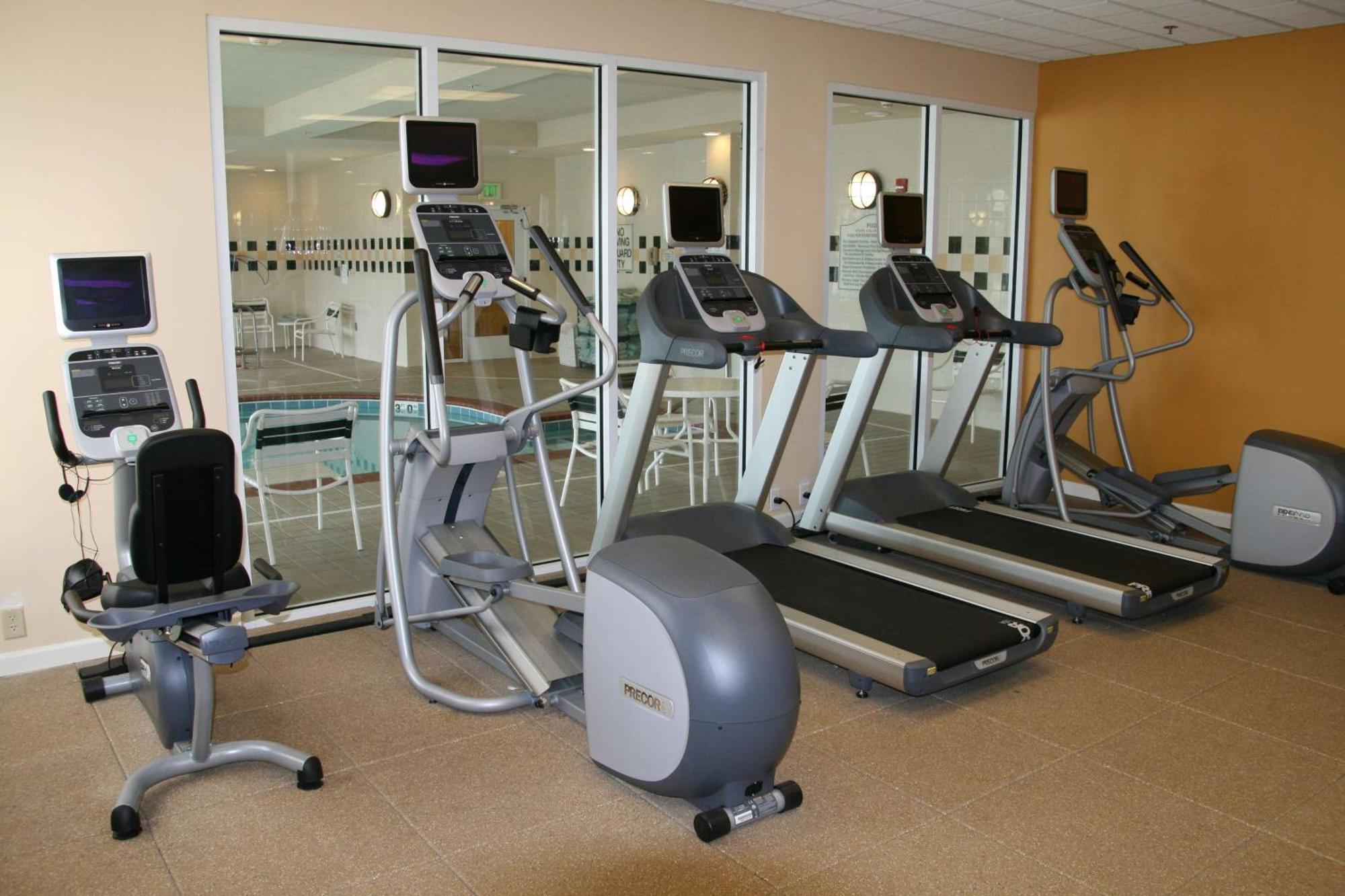 Hilton Garden Inn Newport News Dış mekan fotoğraf