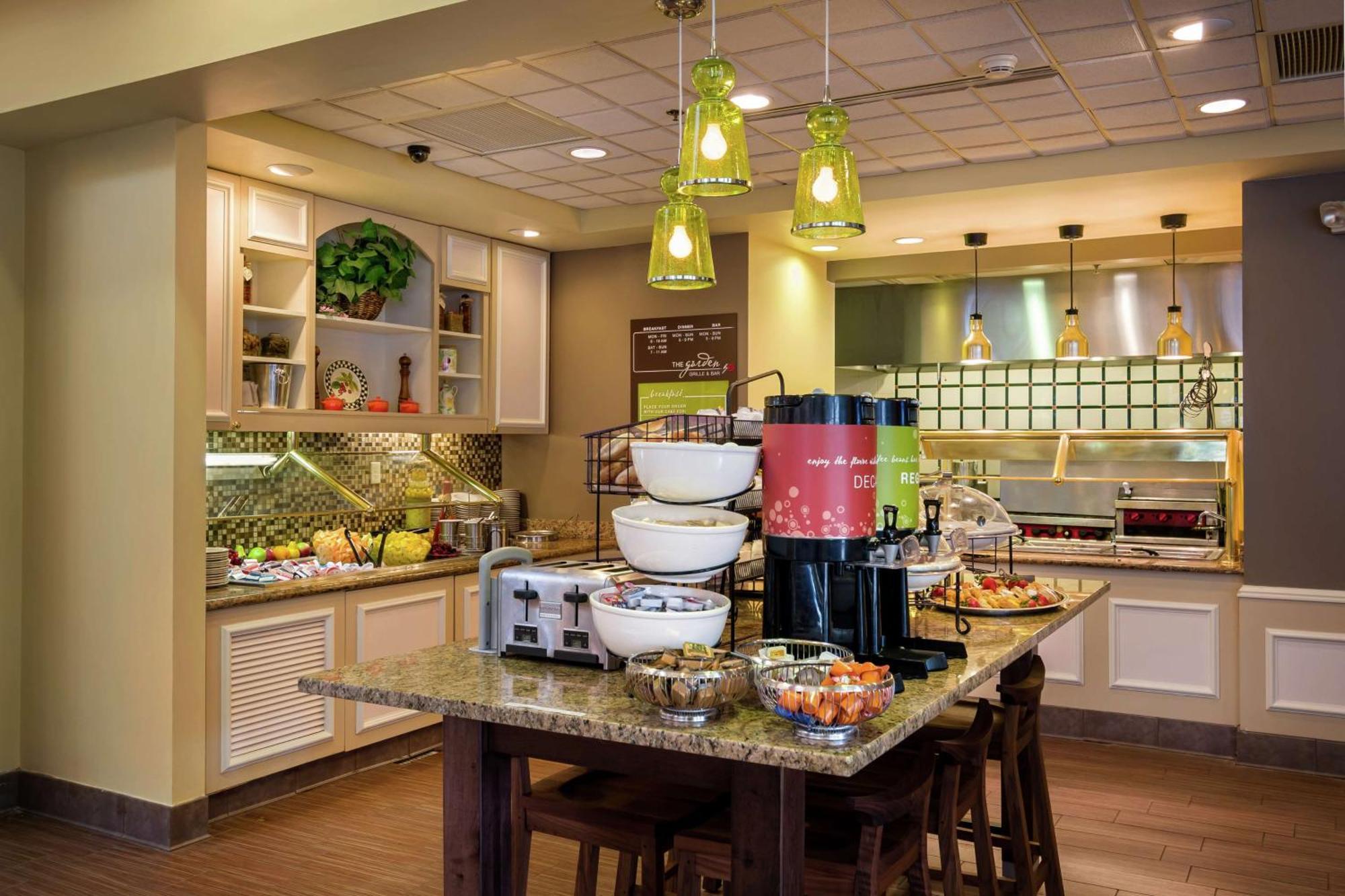 Hilton Garden Inn Newport News Dış mekan fotoğraf