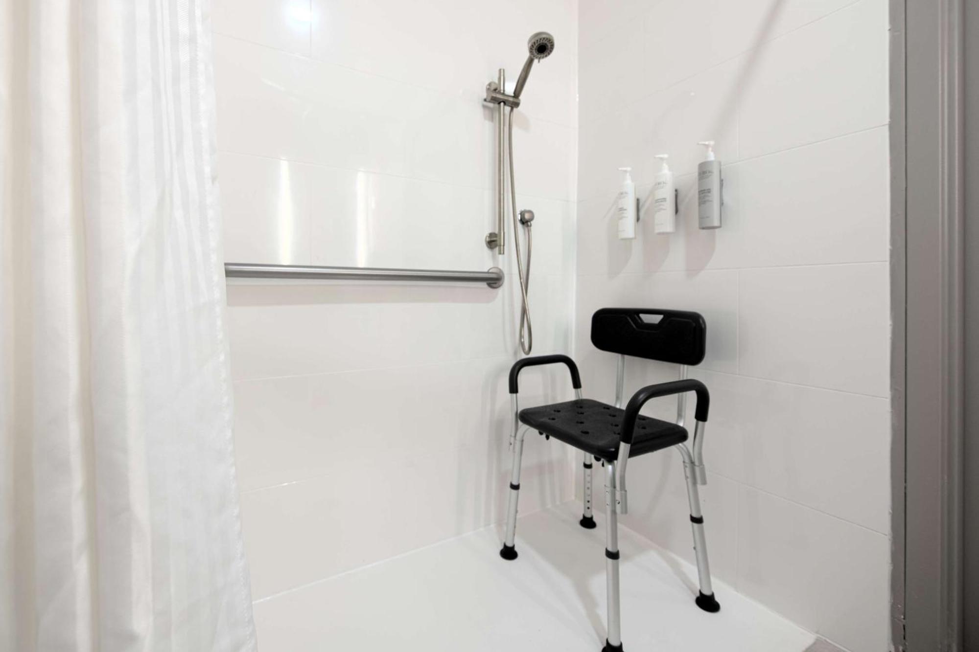 Hilton Garden Inn Newport News Dış mekan fotoğraf