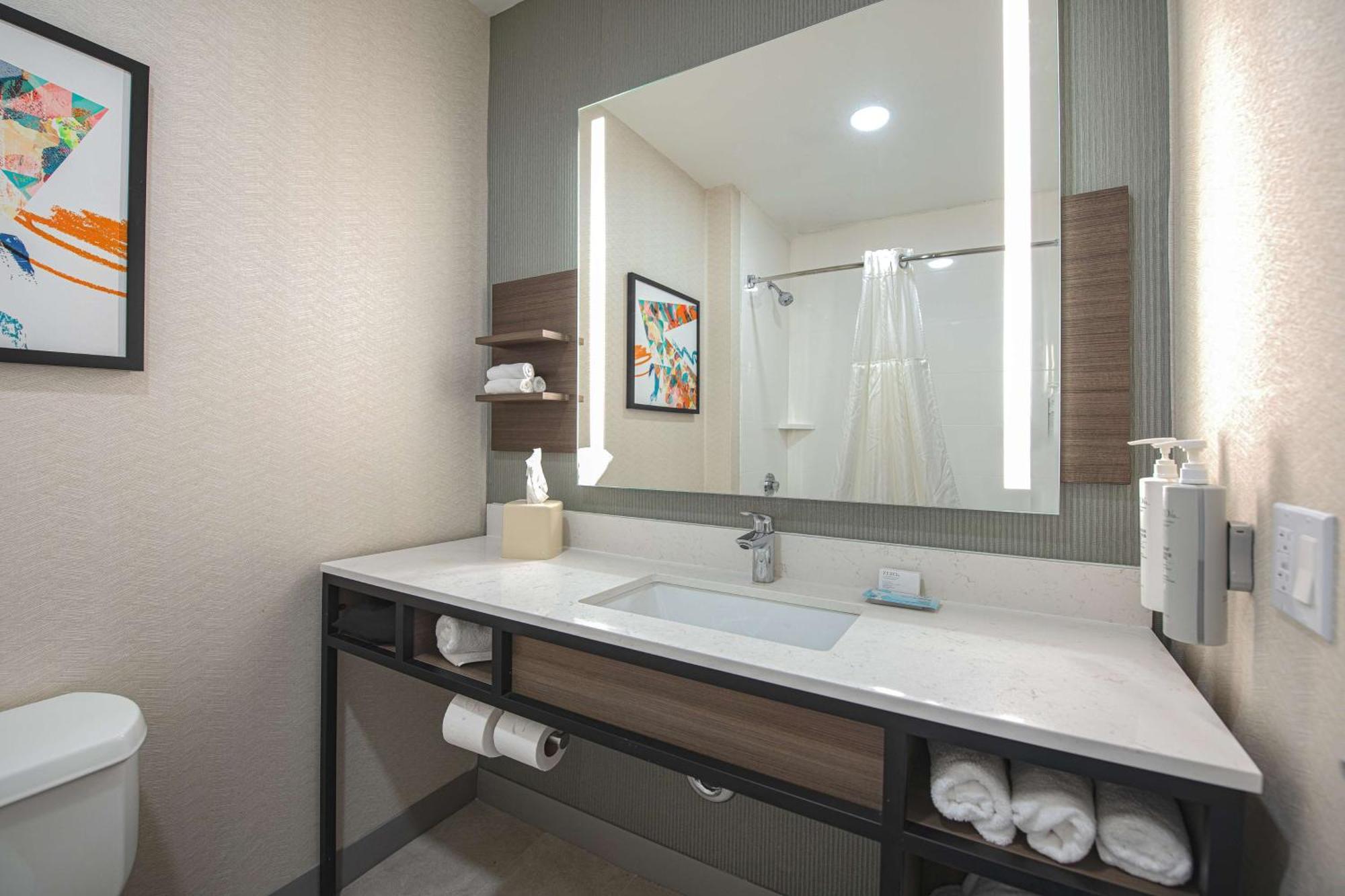 Hilton Garden Inn Newport News Dış mekan fotoğraf
